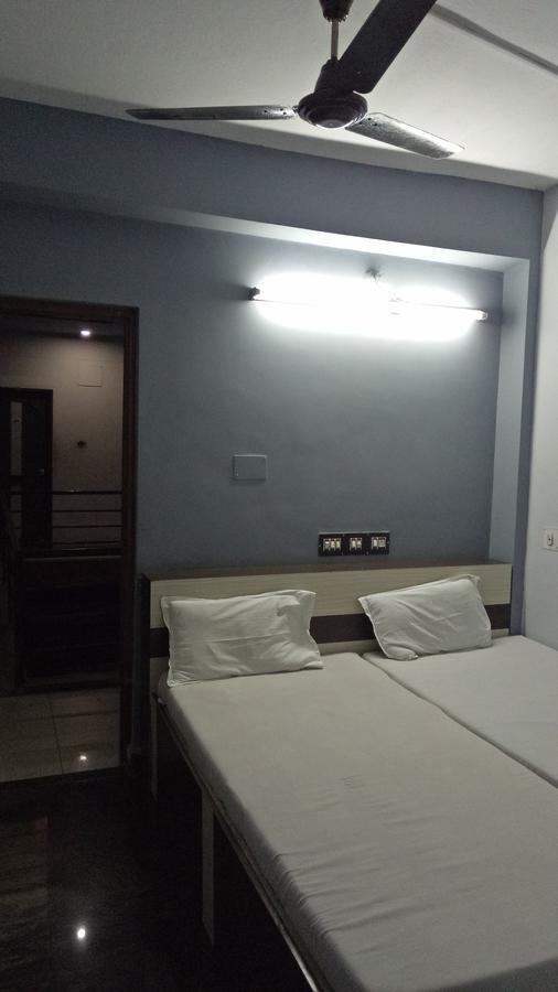 Hotel Mim Park Кумбаконам Екстериор снимка